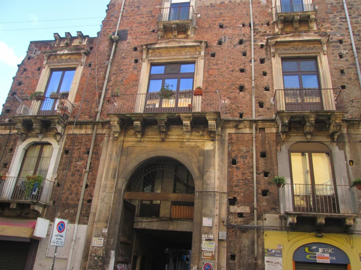 275 Apartment *